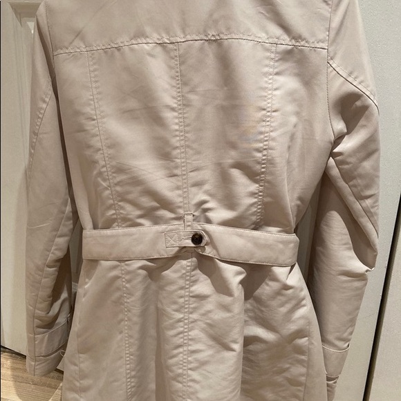 Trench coat - Picture 2 of 3